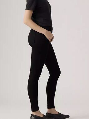 Levi's women’s 720 High Rise Black Super Skinny Jeans